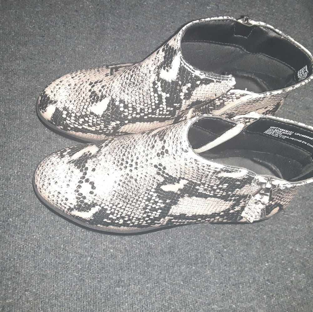 Ladies boots